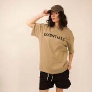 Essentials Tan T-Shirt Sz L‎